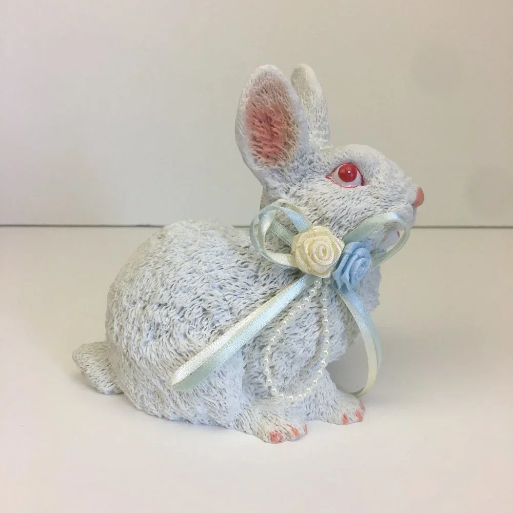 Vtg Easter Bunny Figurine w Floral‎ Ribbon Orig Box